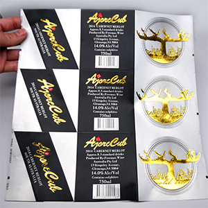 Custom gold foil embossed waterproof adhesive private label wine bottle printing rose red wine label